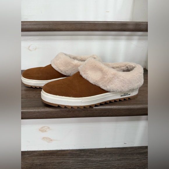 BLONDO Suri Tan WATERPROOF Faux Suede Slip On Shoe - Size 8 - Picture 10 of 13